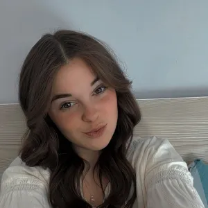 Emelyne - Prof de maths - Lannion