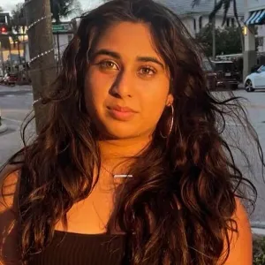 Yasmine - Mathematics tutor - Hewlett