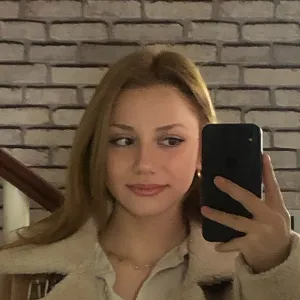 Zeynep - Fen bilimleri öğretmeni - 