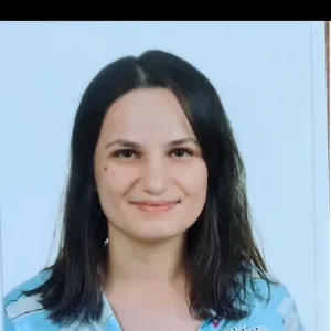 Ebru - İngilizce öğretmeni - Altınova