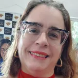 Simone - Professor de recursos humanos - São Paulo