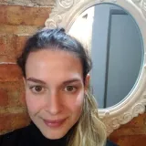 Ayelen - Profe de diseño de indumentaria y textil - Neuquén