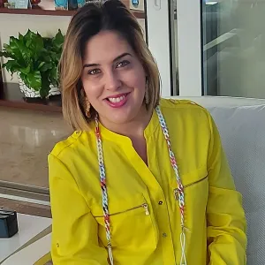 Riquelme - Profe de cosmetología - 