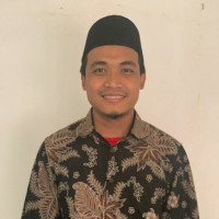 Lulusan Kampus arab yg ada di Jakarta (LIPIA) sekarang melanjutkan Magister(S2) di UIN Syarif Jakarta, berpengalaman dalam mengajarkan bahasa arab semua usia dan bijaksana dalam mengajar.