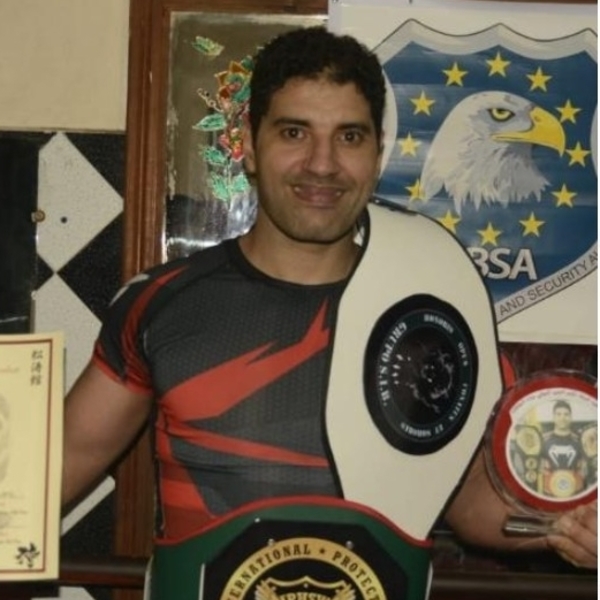 MMA kravmaga CrossFit tactical and Israeli systems, women autodefense, performance nutrition therapist supplements advisor, you wanna meet the best version of yourself, you're at the right address, I 