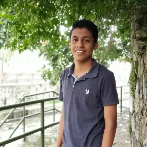 Daniel - profesor de biología molecular - 