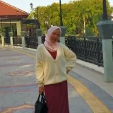 Putri - Guru mengaji - 