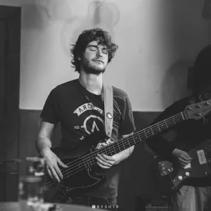 Hugo - Prof de basse - Mons