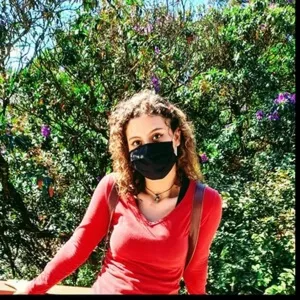 Natasha - Professor de História (Ensino Superior) - 