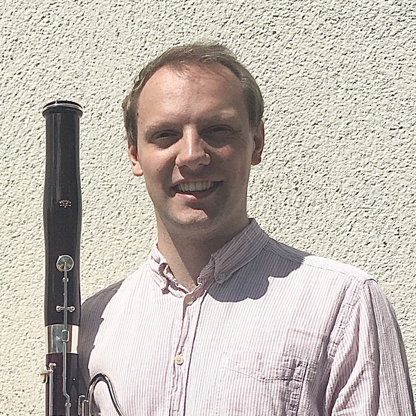 Experimental and classical bassoon student gives lessons in bassoon playing at all levels, at all ages and genres as well as lessons in piano, electric bass, music theory and music theory.