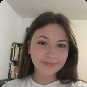 Ellen - Biology tutor - Louth