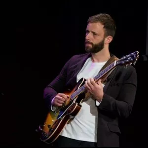 Antonio - Professor de Guitarra - 