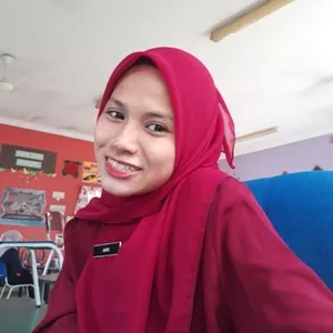 Aminah - Malay teacher - Shah Alam