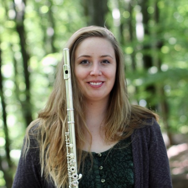 Konsertflöjtist med 16 års erfarenhet och candidat inom musik ger ut flöjtlektioner