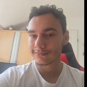 Leo - Prof d'informatique scolaire - Besançon