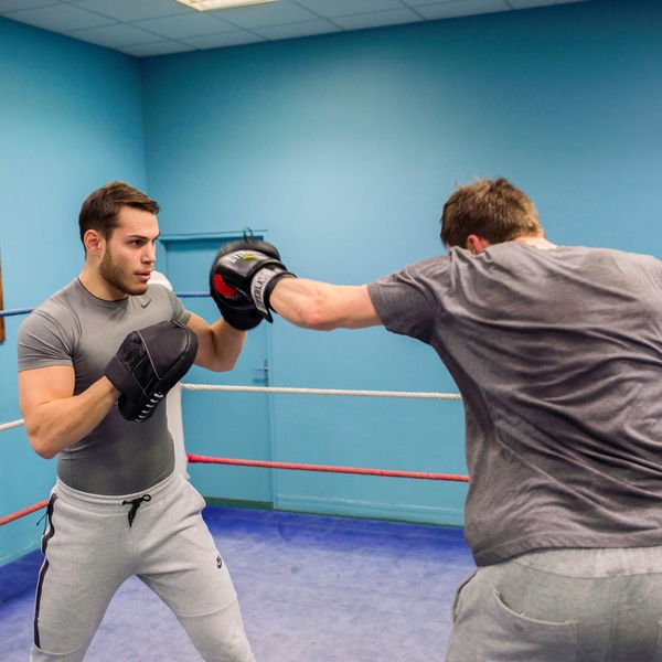 50% de réduction d’impôt Boxeur/entraîneur donne cours de boxe pour tous les niveaux à Paris et proche banlieue