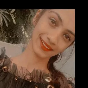 Ayushi - Maths Tutor - Udaipur