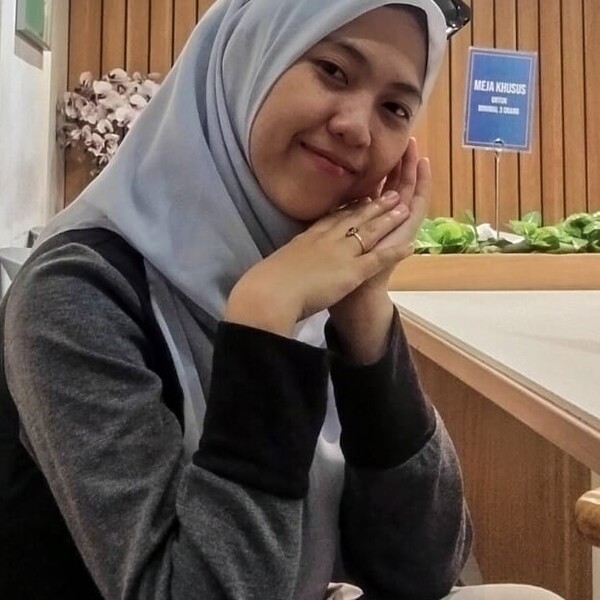 Lulusan pondok modern 10 terbesar di Indonesia. Mengajar bahasa Arab untuk tingkat pemula. Berpengalaman mengajar bahasa Arab selama 2 tahun. Metodologi pengajaran akan disesuaikan dengan kebutuhan da