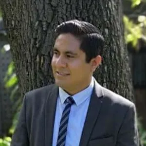 RAYMUNDO - Profesor de análisis financiero - Morelia