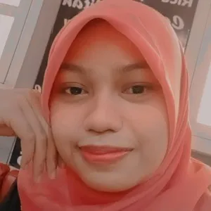 Aprillia - Guru matematika - Surakarta