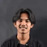 Rion - Guru sejarah - 