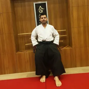 Yusuf - Dövüş sporları öğretmeni - 