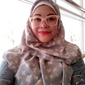 Niken - Guru bahasa inggris - Jakarta Timur