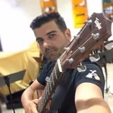 Toni - Professor de Guitarra - Paiçandu