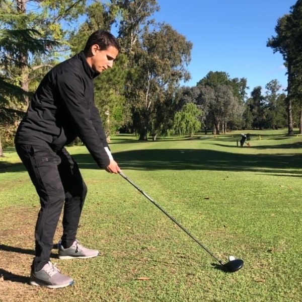 I help you improve your game or learn from scratch! I teach from beginner level to medium handicap (54-18). I am an 8 handicap amateur, with a lot of patience to teach those who want
