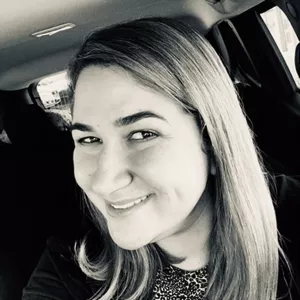 Karen - Professor de matemática - Jumirim