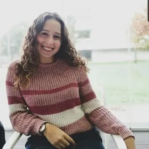 Juliana - Prof de matemática - Maia