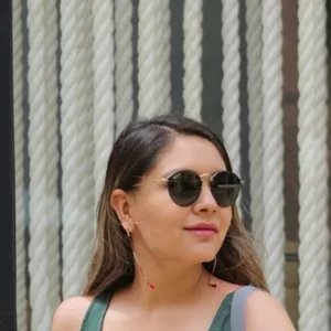 Mariana - Profesor de manualidades - León
