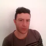 Julián - profesor de ciencias sociales - Bogotá