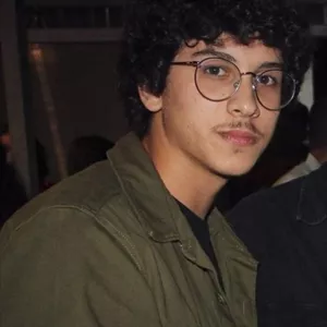 João - Professor de Linguagens de Programação - Santarém