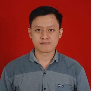 Anas - Guru initiation informatique - Ngawi