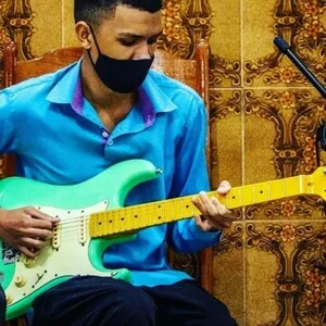 Elias - Professor de Guitarra - Juiz de Fora