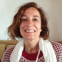 Professora de francês, nascida e doutorada em França, com larga experiência de ensino. Aulas de francês por webcam ou presenciais. Lisboa.
