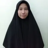 Dini Viandi - Guru mengaji - Surabaya