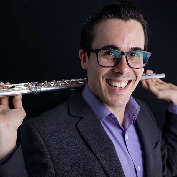 Marcio teaches Classical and Jazz Flute and Recorder as a hobby or professionally to students from 6 to 96 all over the world.