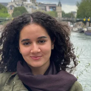 Nada - Prof de maths - Paris