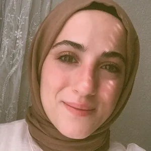 Emine nur - Hayat bilgisi öğretmeni - 