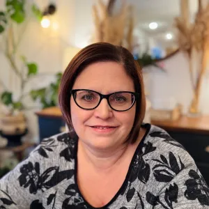 Lynne - French speaking tutor - Mayerthorpe