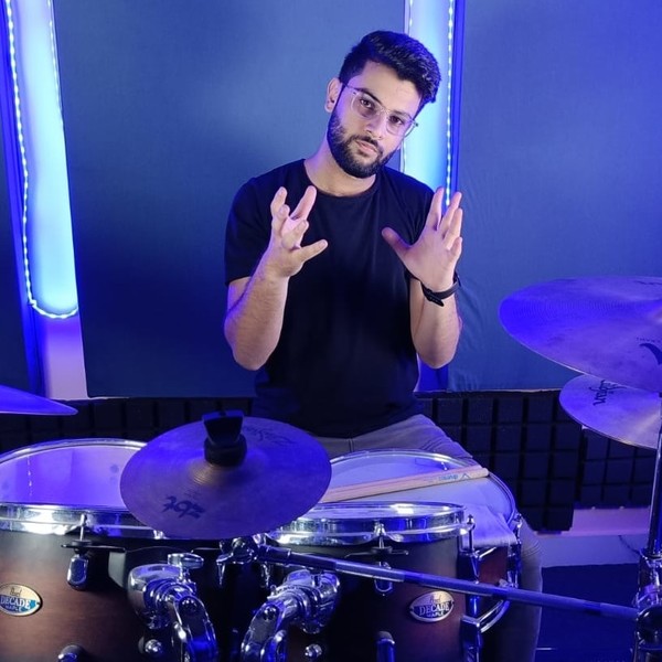 Trinity & Rock School of London Graduate, Certified Drums Instructor with 8 years of experience- Learn how to play drums, develop your groove and time with Ronit Sejwani of DRUMISTAN.