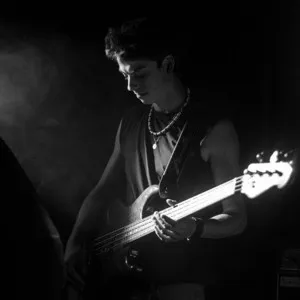 Lulu - Prof de guitare acoustique - Deshaies
