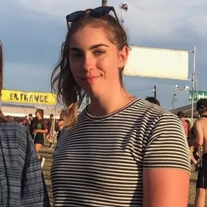 Lowri - Geography tutor - Falmouth