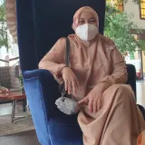 Lia - Guru ilmu komputer dasar - Palembang