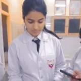 Varsha - Physics tutor - Barabanki