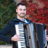 ONILNE accordion lessons via Skype/ZOOM with experienced and extremely patient accordion teacher with Bachelor's Degree - Accordion Performance. I am offering classical, variety and Balkan folk music 