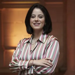 Simona - History tutor - San Colombano Certenoli