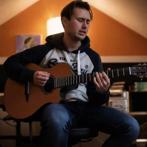 Thomas - Guitar tutor - 
